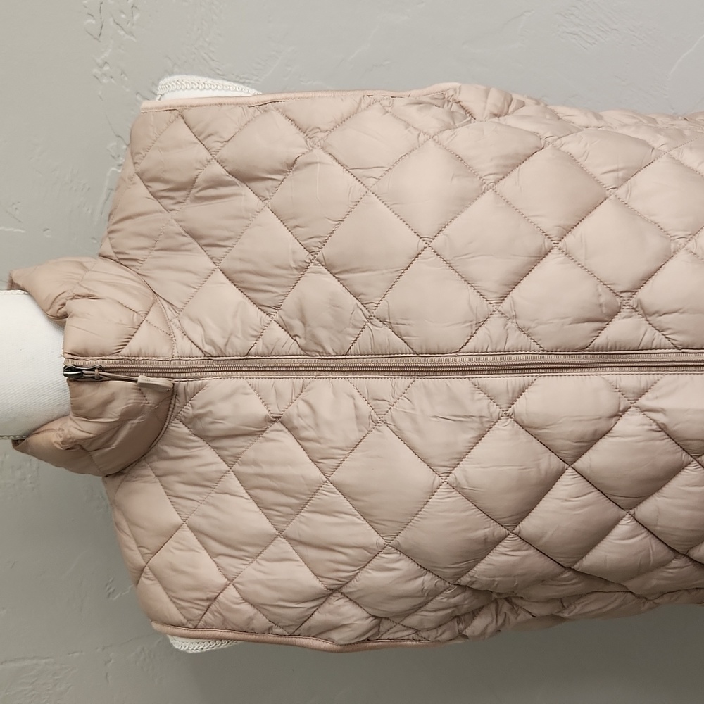 Tan Lightweight Puffer Vest M